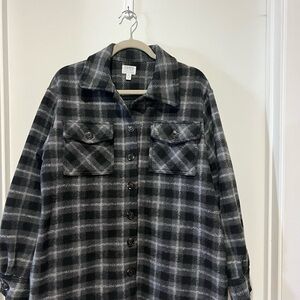 🛍️Time and Tru Black and Gray Plaid Button Down Shacket